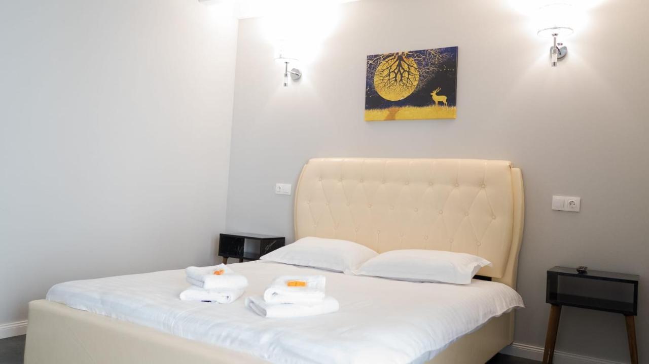 Villa Wild Rooms Jiet Екстериор снимка