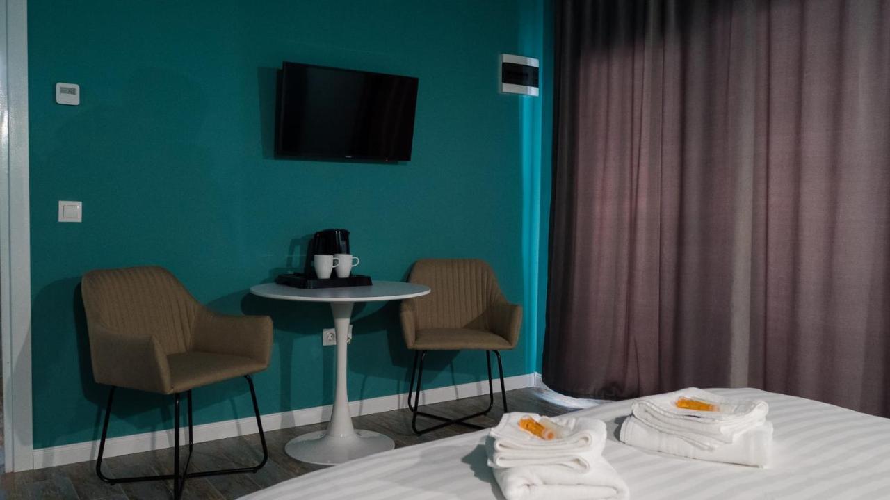 Villa Wild Rooms Jiet Екстериор снимка